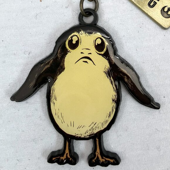 Star Wars Episode 8 Porg Enamel Keychain - Picture 3 of 4